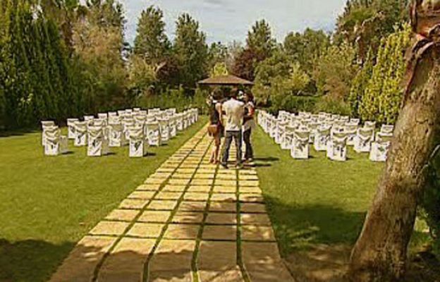 España Directo - Boda y piso en el mismo  pack