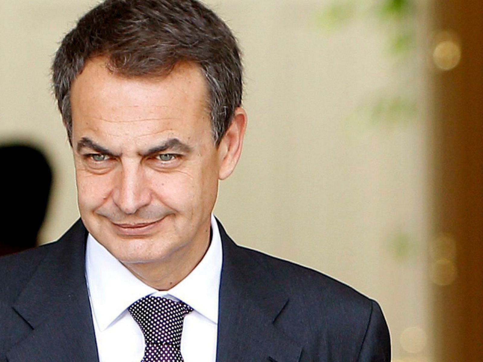 El presidente del Gobierno, José Luis Rodríguez Zapatero, ha confirmado que el Ejecutivo aprobará la reforma laboral "haya o no acuerdo".