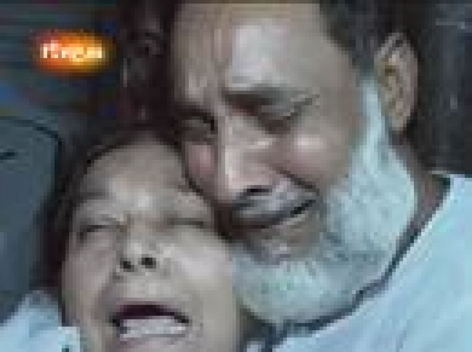 Al menos 85 muertos en un incendio en el centro histórico de la capital de Bangladesh | Ver