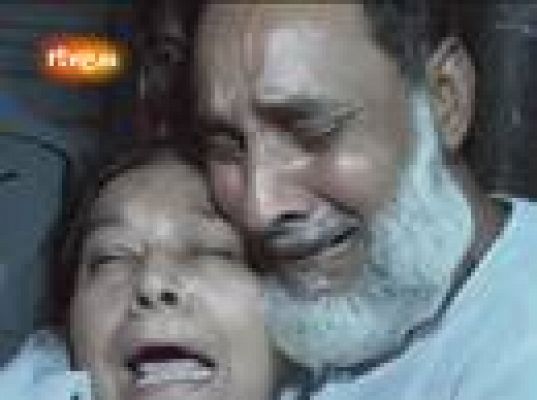  - 85 muertos en incendio Bangladesh