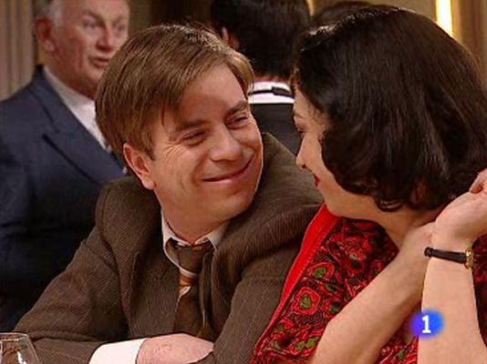 Amar en tiempos revueltos - Héctor, ¿infiel a Teresa?