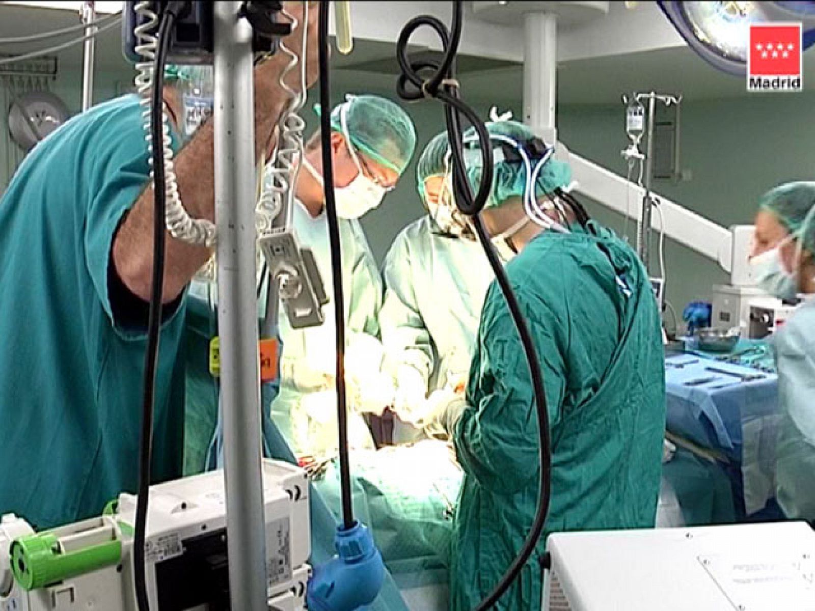 Médicos del Hospital La Paz, en Madrid, han implantado un corazón artificial a un bebé de ocho meses