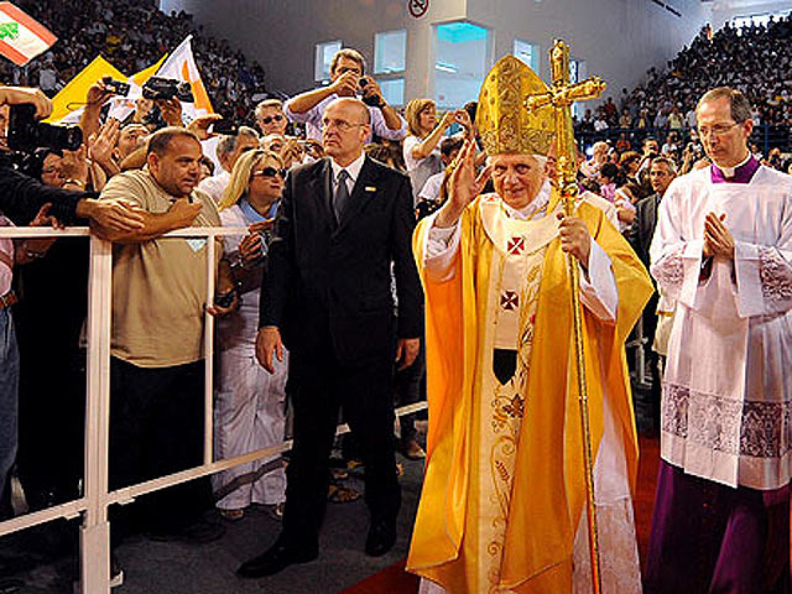 Telediario fin de semana en cuatro minutos - 06/06/10 | Ver