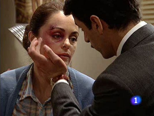 Amar en tiempos revueltos - Saltan chispas entre Lucía y Mauri