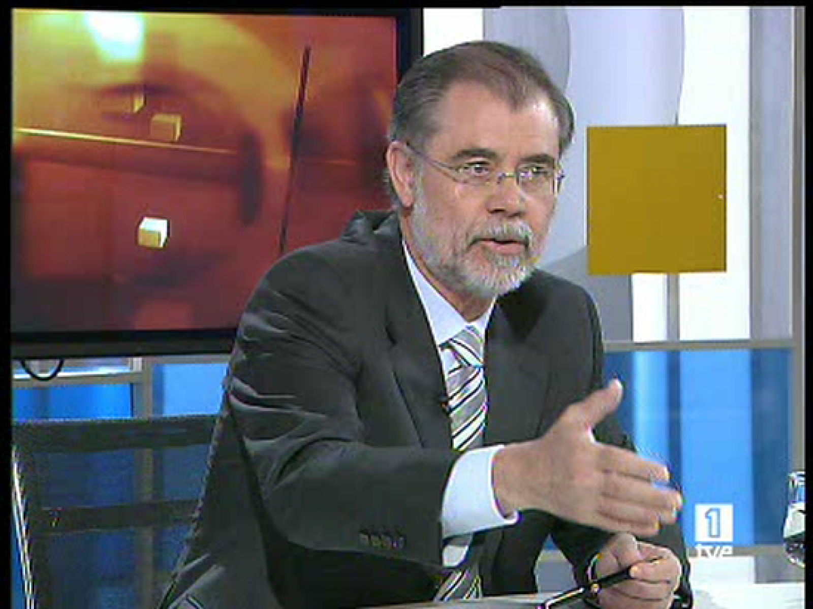 Bermejo contesta a Ibarretxe: "Mientras haya violencia no se pueden plantear otras cosas"