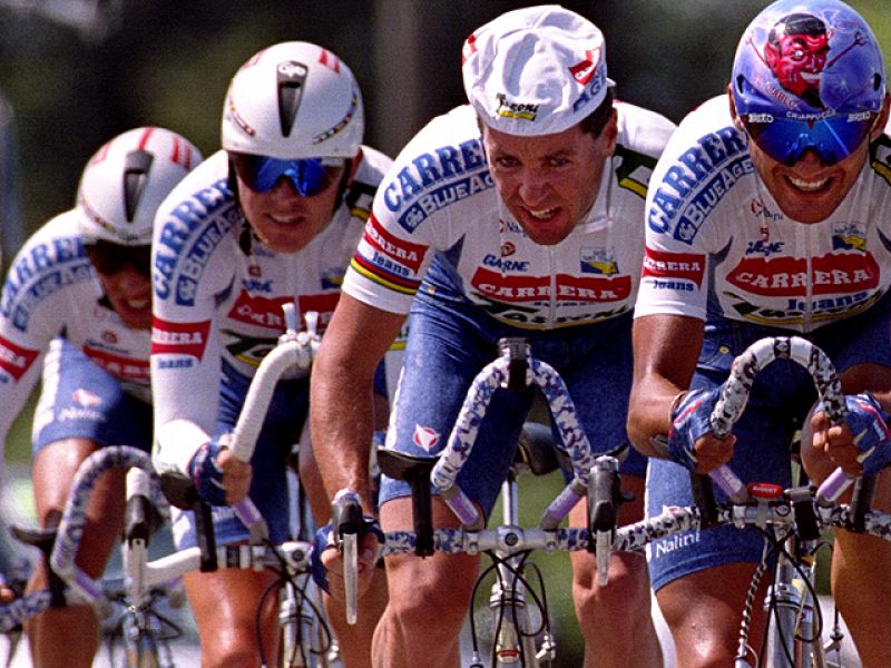 El Tour de Francia 1987 fue particularmente disputado, sin el retirado Bernard Hinault ni el accidentado Greg LeMond. Stephen Roche terminó ganando gracias a su buen hacer en la lucha contra el cronómetro.