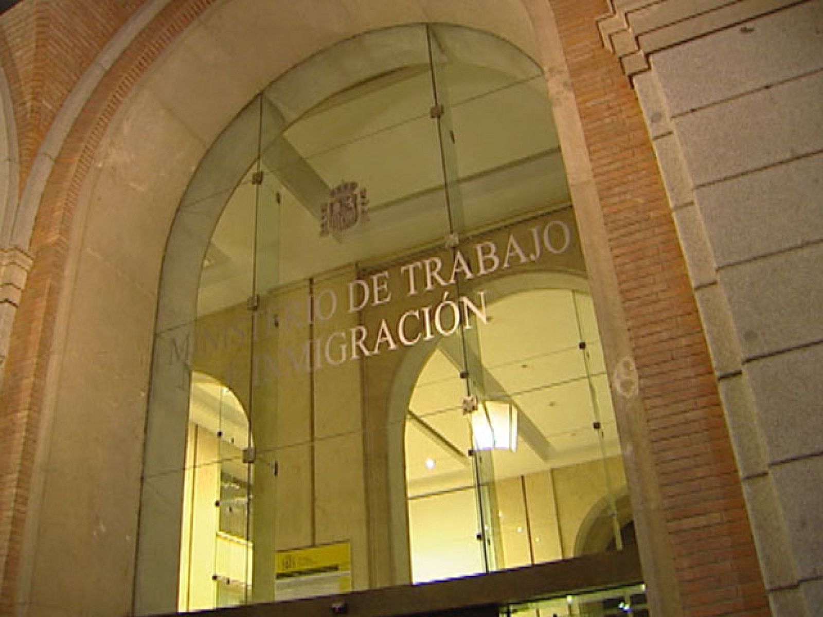 Ya no habrá más reuniones a tres bandas entre Gobierno, patronal y sindicatos | Ver