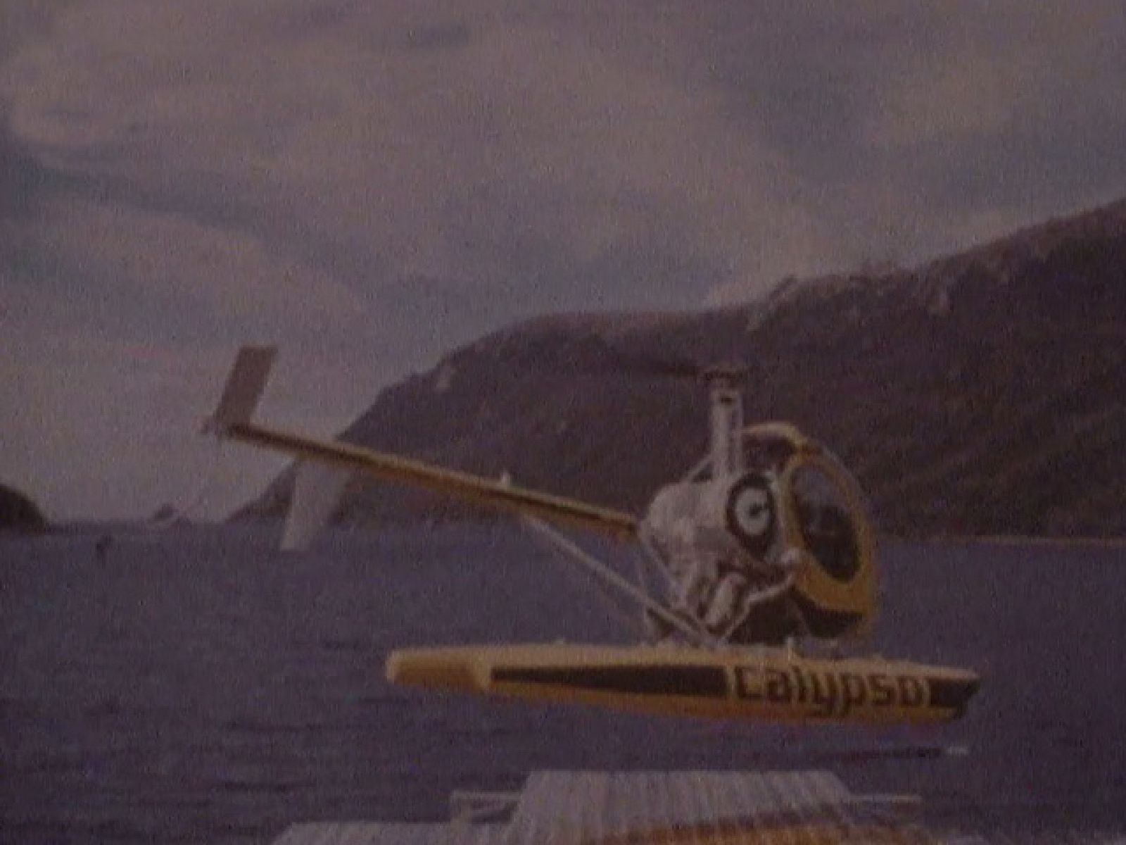 Investigación del mundo submarino con Cousteau en '625 líneas' (1979) - 625 líneas | Ver