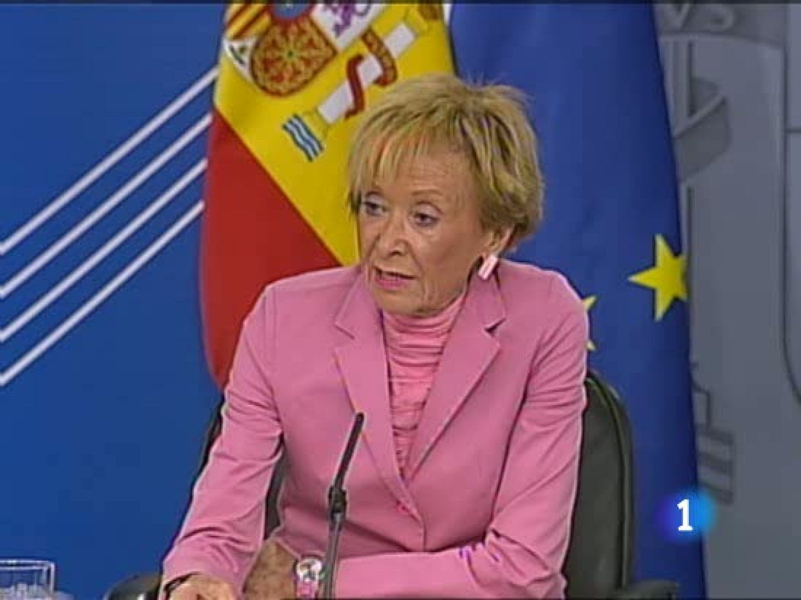 El ministro de Trabajo se reunirá esta tarde con los sindicatos. No lo hará con la patronal que tiene previsto tranmitirle su opinión el próximo lunes. 