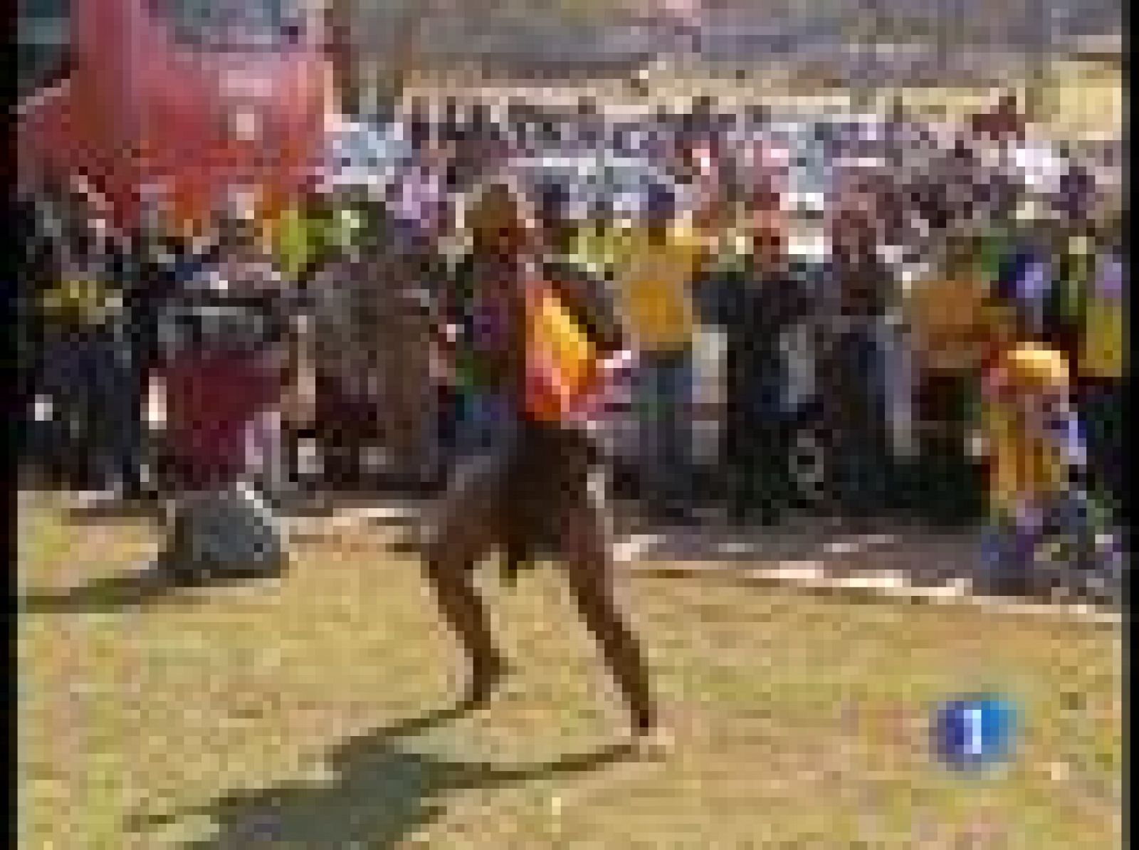 Ambientazo en 'Potch' para recibir a la 'Roja' | Ver