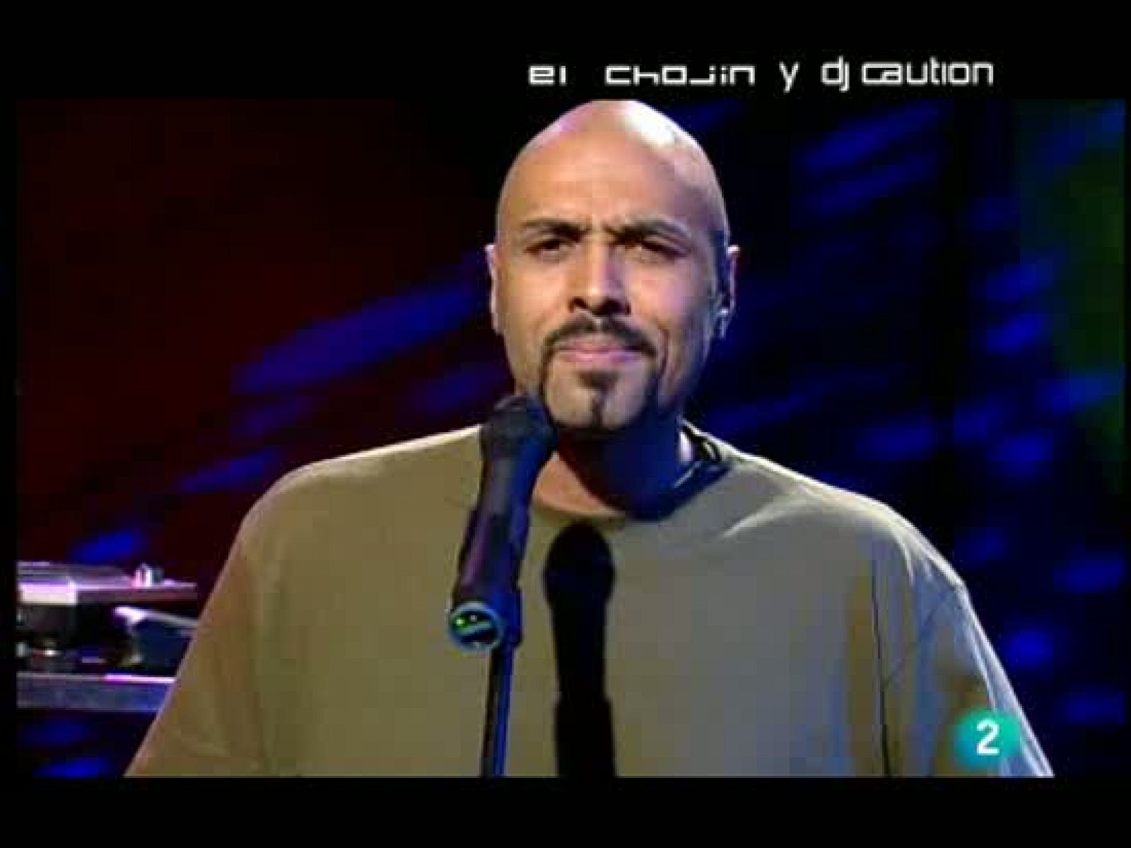 El Chojín en La 2 Noticias: A capella, con la reforma laboral. El rapero analiza la situación económica, la marcha del diálogo social y la huelga de los funcionarios.