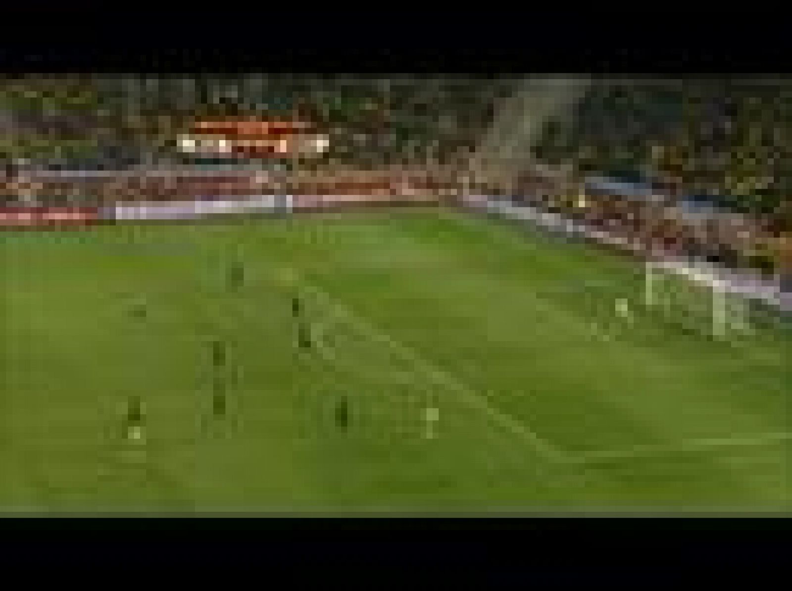 Partido inaugural demasiado soso en la primera parte y vibrante en la segunda que ha acabado en tablas. Los mexicanos perdonaron en exceso en la primera mitad y los 'bafana-bafana' no aparecieron hasta la segunda parte. Tshabalala adelantó a los afri