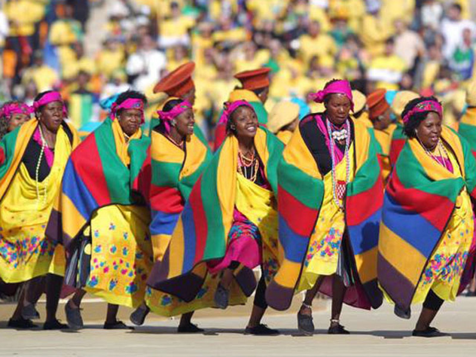 El Mundial de Sudáfrica ha arrancado con una ceremonia corta pero con mucho color.