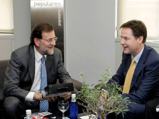  - Rajoy habla de Economía con Clegg