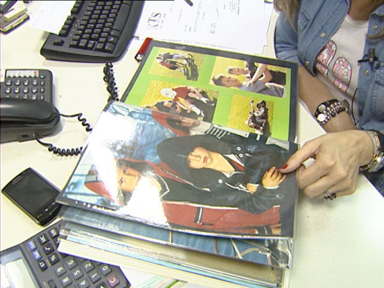 Reporteros del telediario - Los menores de 16 años sólo pueden trabajar en España como artistas - Reporteros del Telediario | Ver