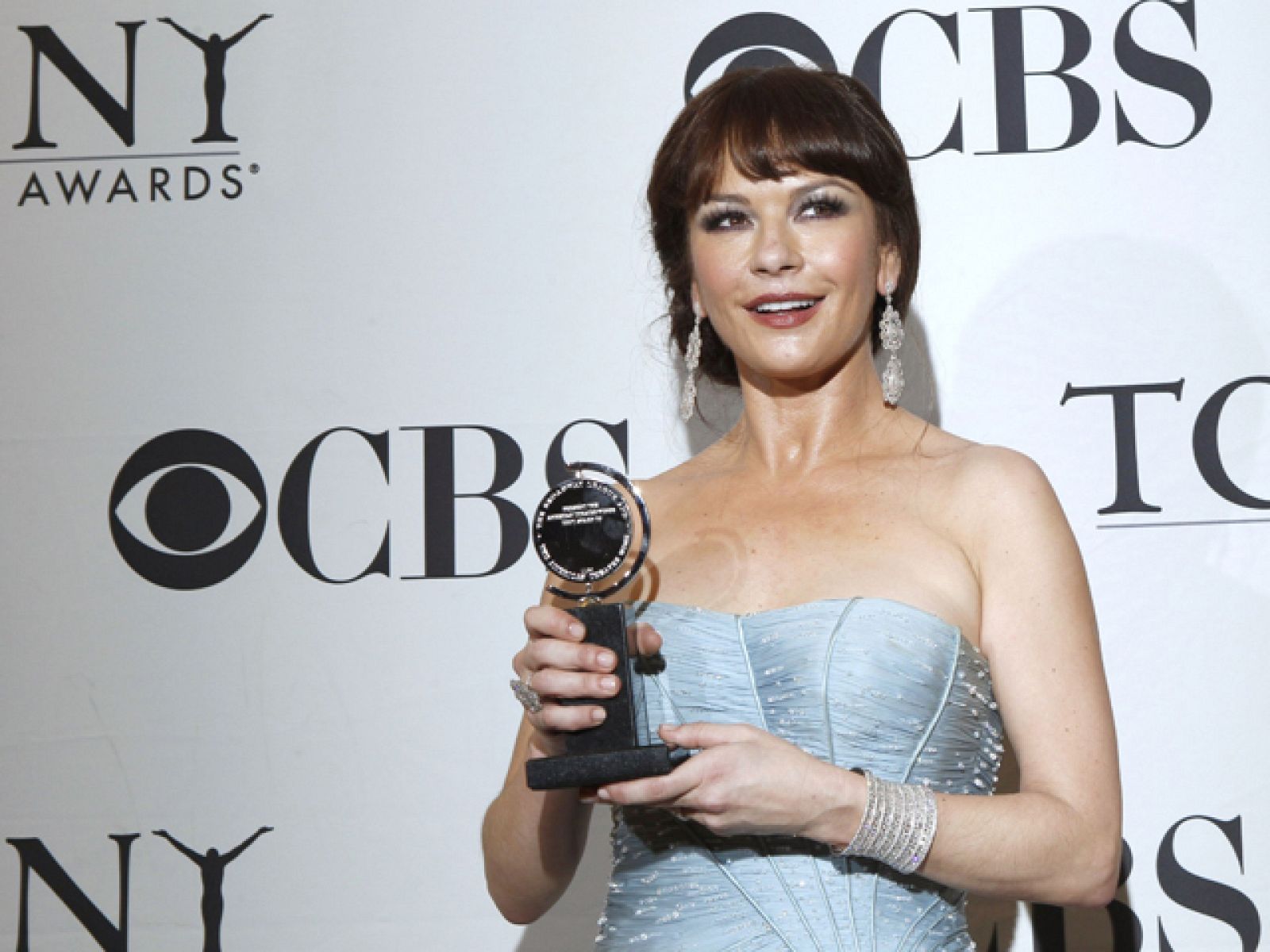 Las estrellas de Hollywood triunfaron en los premios TONY | Ver