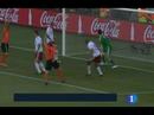  - Holanda venció 2-0 a Dinamarca