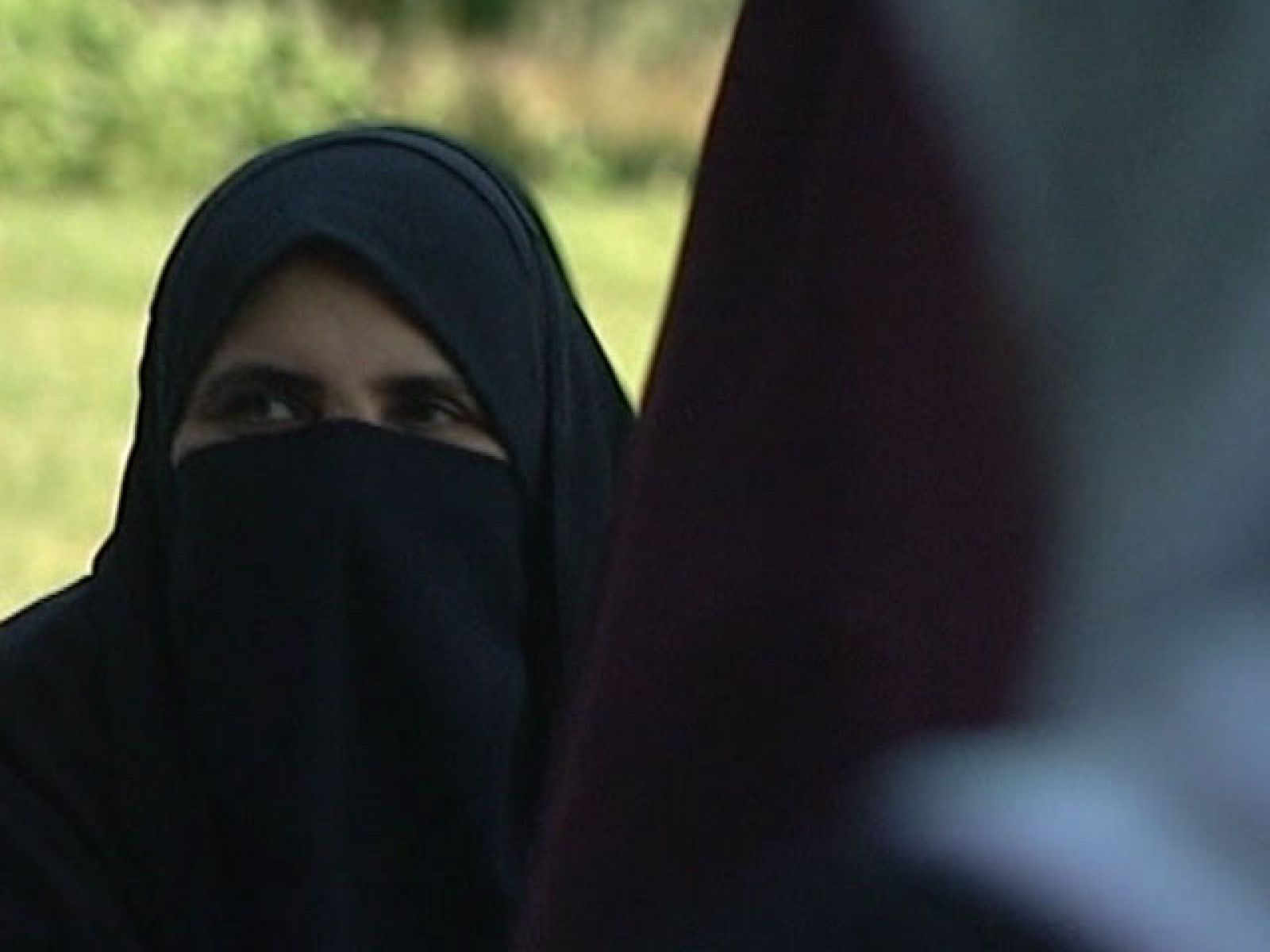 La futura Ley de Libertad Religiosa limitará el uso del burka