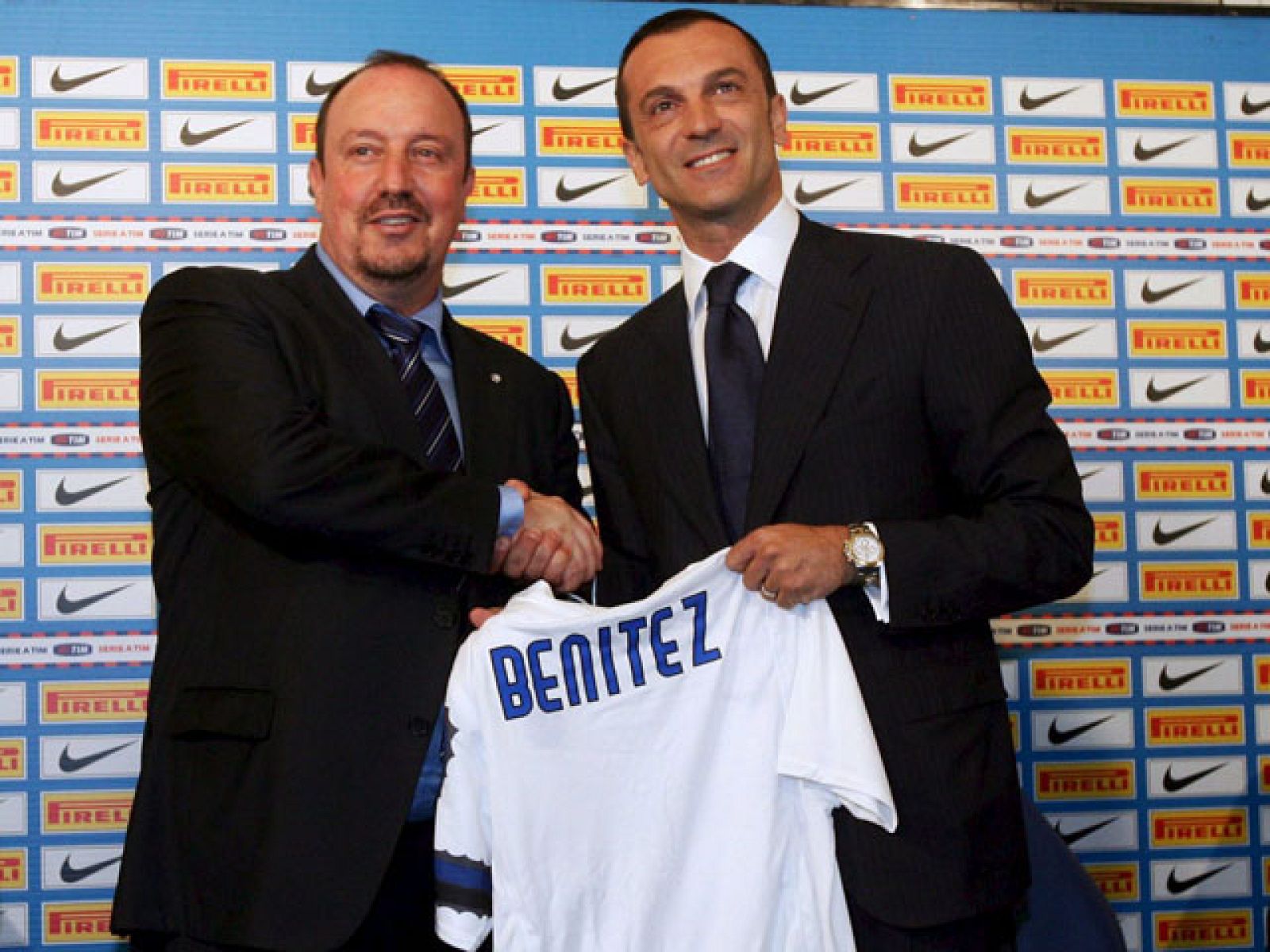 Benítez, presentado en Milán