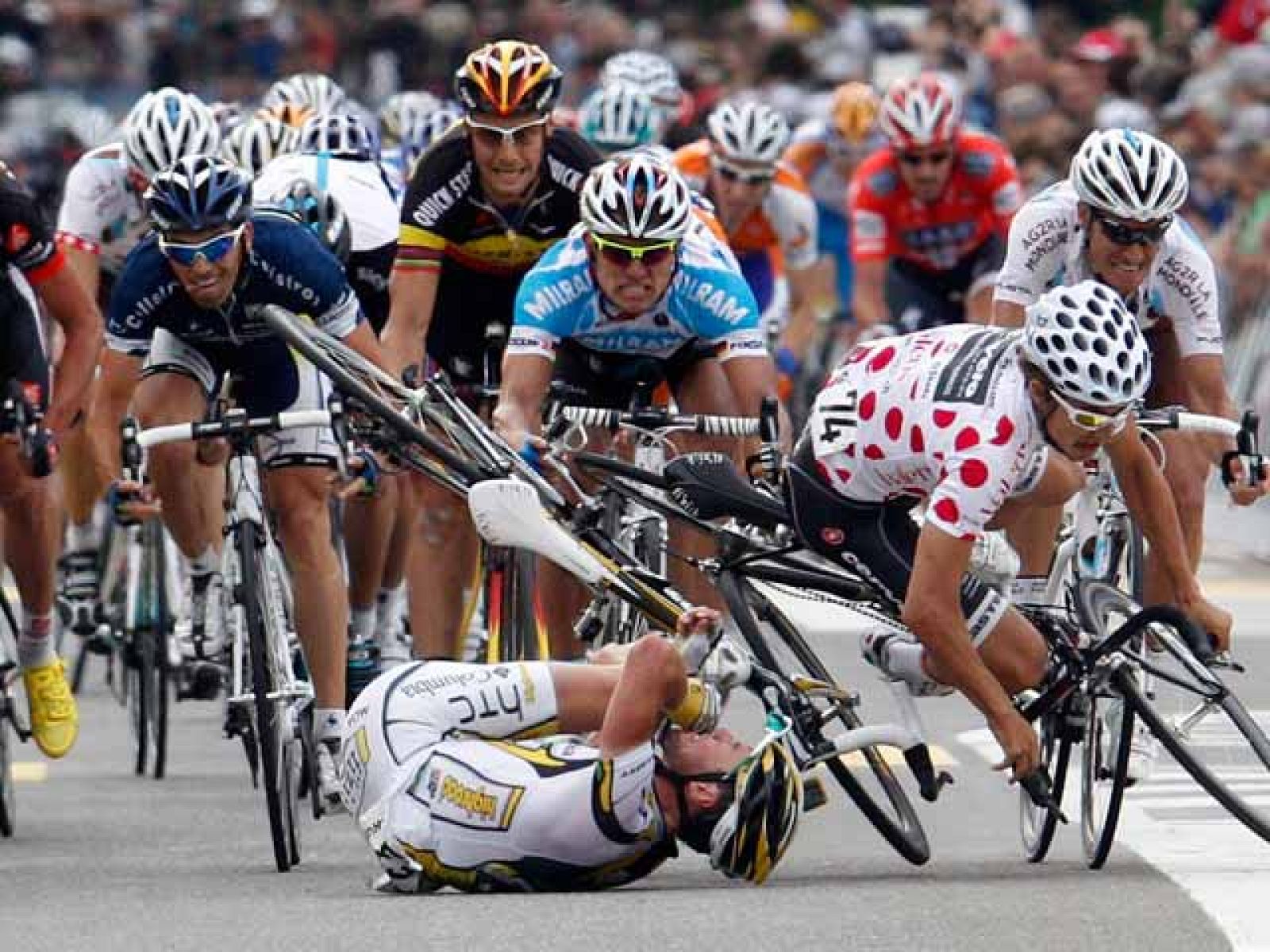 Cavendish provoca una montonera