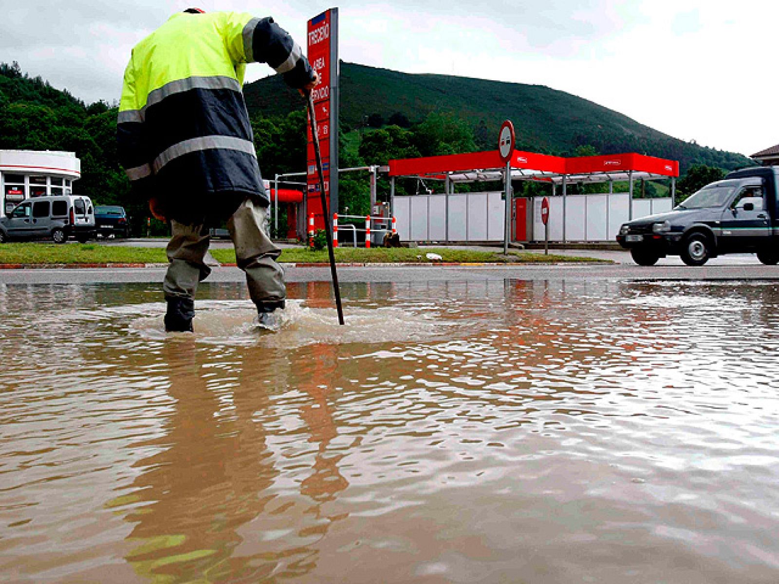 Once evacuados en Cantabria por las lluvias