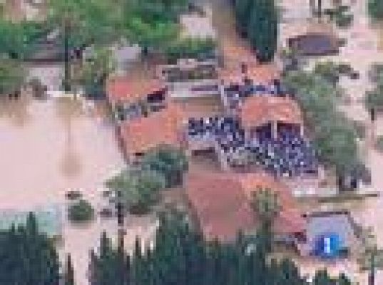 Telediario 1 - Telediario en 4' - 16/06/10