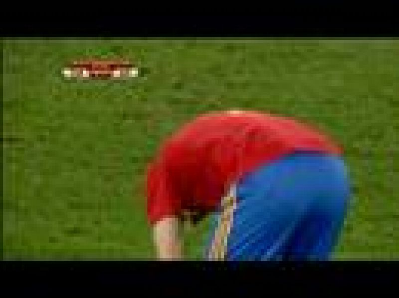 Tremendo batacazo el que se ha llevado Espaa en su debut. Espaa ha comenzado el Mundial con una inesperada derrota ante Suiza, que ha sorprendido a la 'Roja' con un gol al contragolpe. Los jugadores de Del Bosque no han tenido acierto de cara al go
