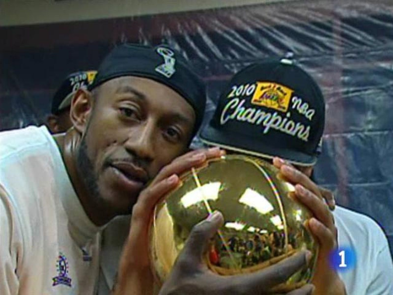 Mbenga (Lakers): "¡Viva Málaga!" - Baloncesto en RTVE | Ver