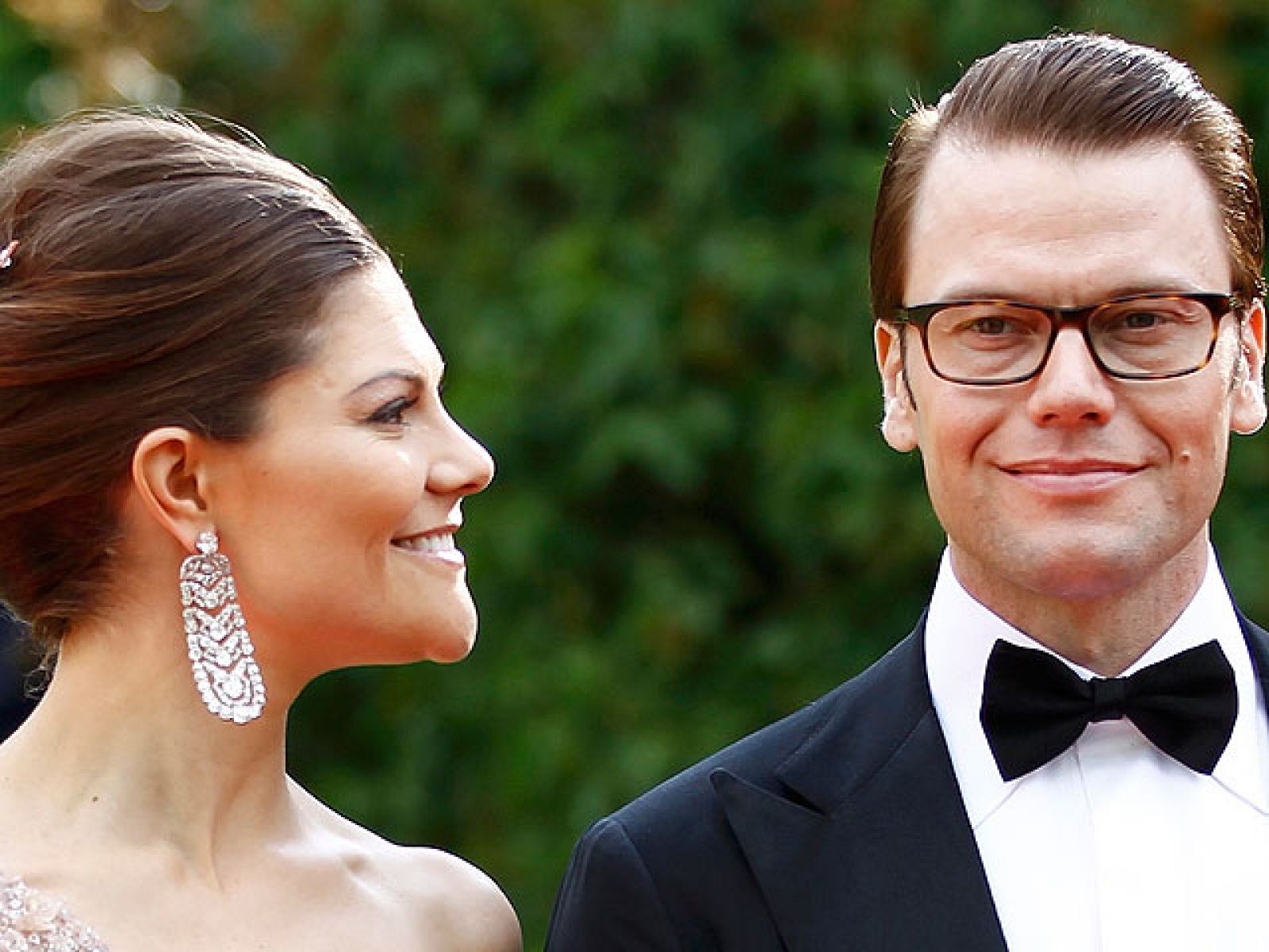 Estocolmo se viste de gala para la boda de la princesa Victoria con Daniel Westling | Ver