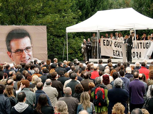  - Una año del asesinato de Puelles