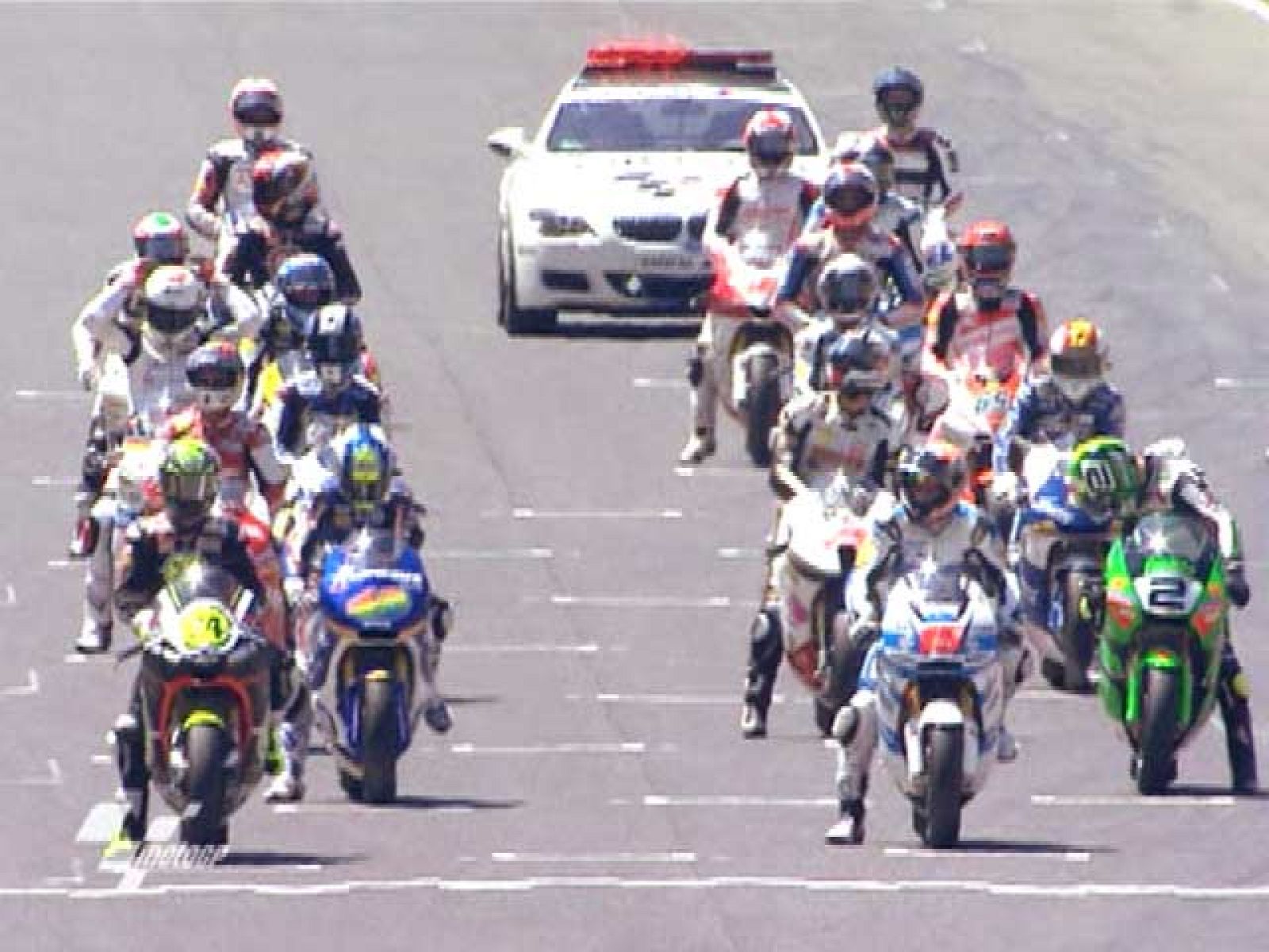 Con un poco de organización, no es problema que se preparen 40 motos para competir en cada carrera de Moto2.