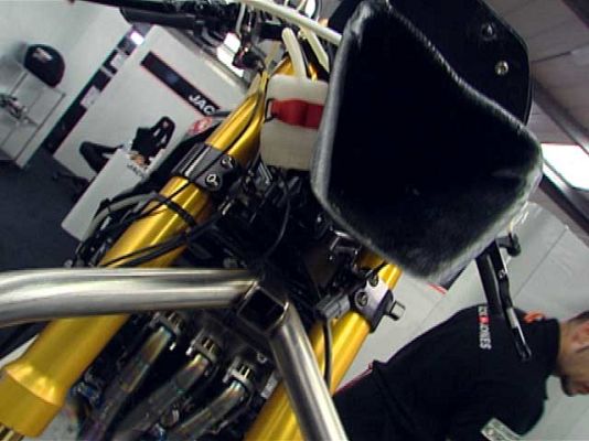  - Así trabajan los técnicos de Moto2