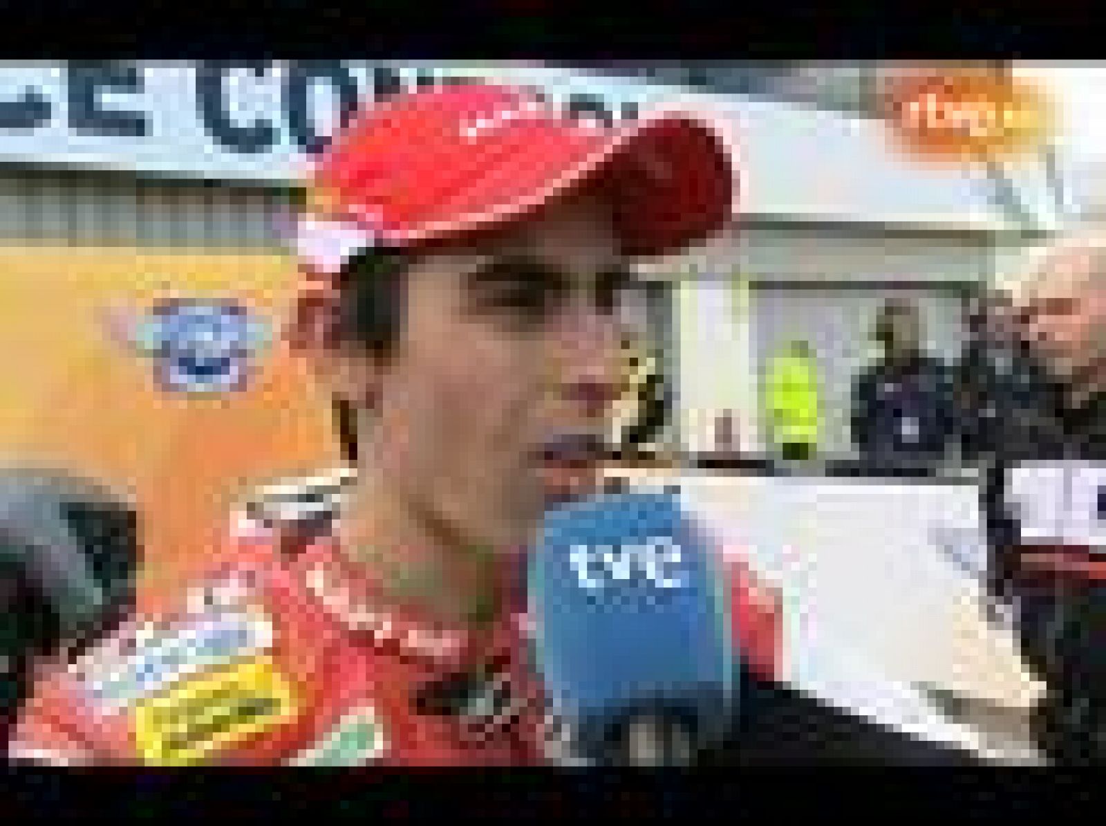 Julián Simón, tercero en la carrera de Moto2 de Silverstone, se lamenta porque cree qu podría haber ganado. 