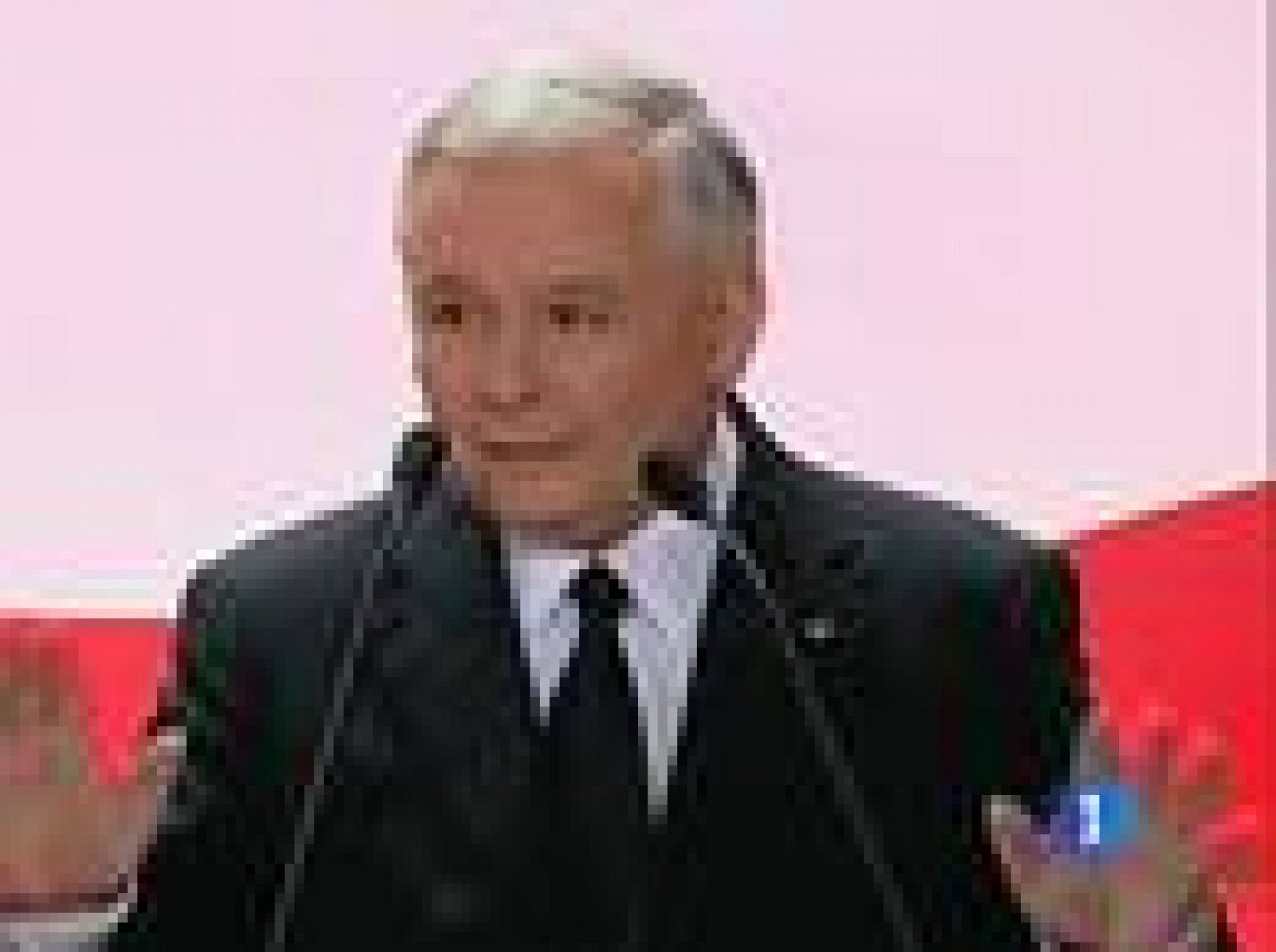 En las elecciones presidenciales de ayer en Polonia, el liberal Bronislaw Komorowski ha logrado el 41 por ciento de los votos, apenas cinco puntos más que el conservador Jaroslaw Kaczynsky, así que los polacos tendrán que votar en segunda vuelta el 4 de julio.   