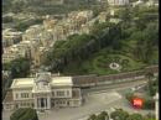  - Arzobispo de Nápoles bajo sospecha