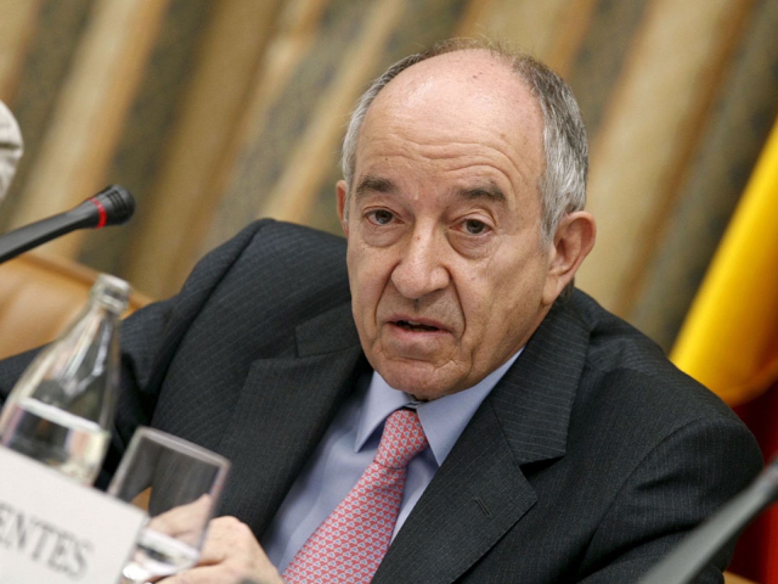 El gobernador del Banco de España cuestiona la falta de ambición de la reforma laboral | Ver