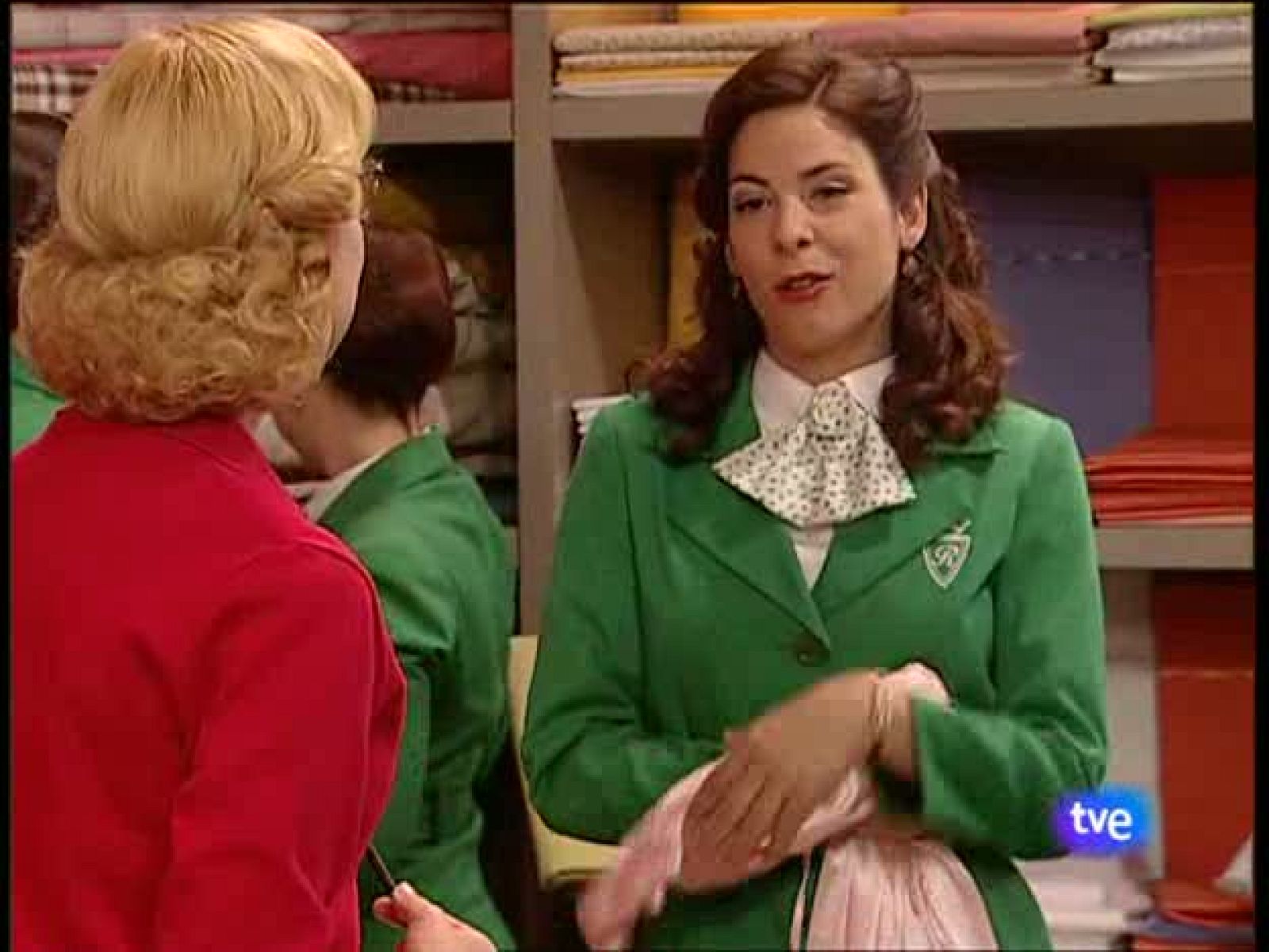 Amar en tiempos revueltos Cap.207