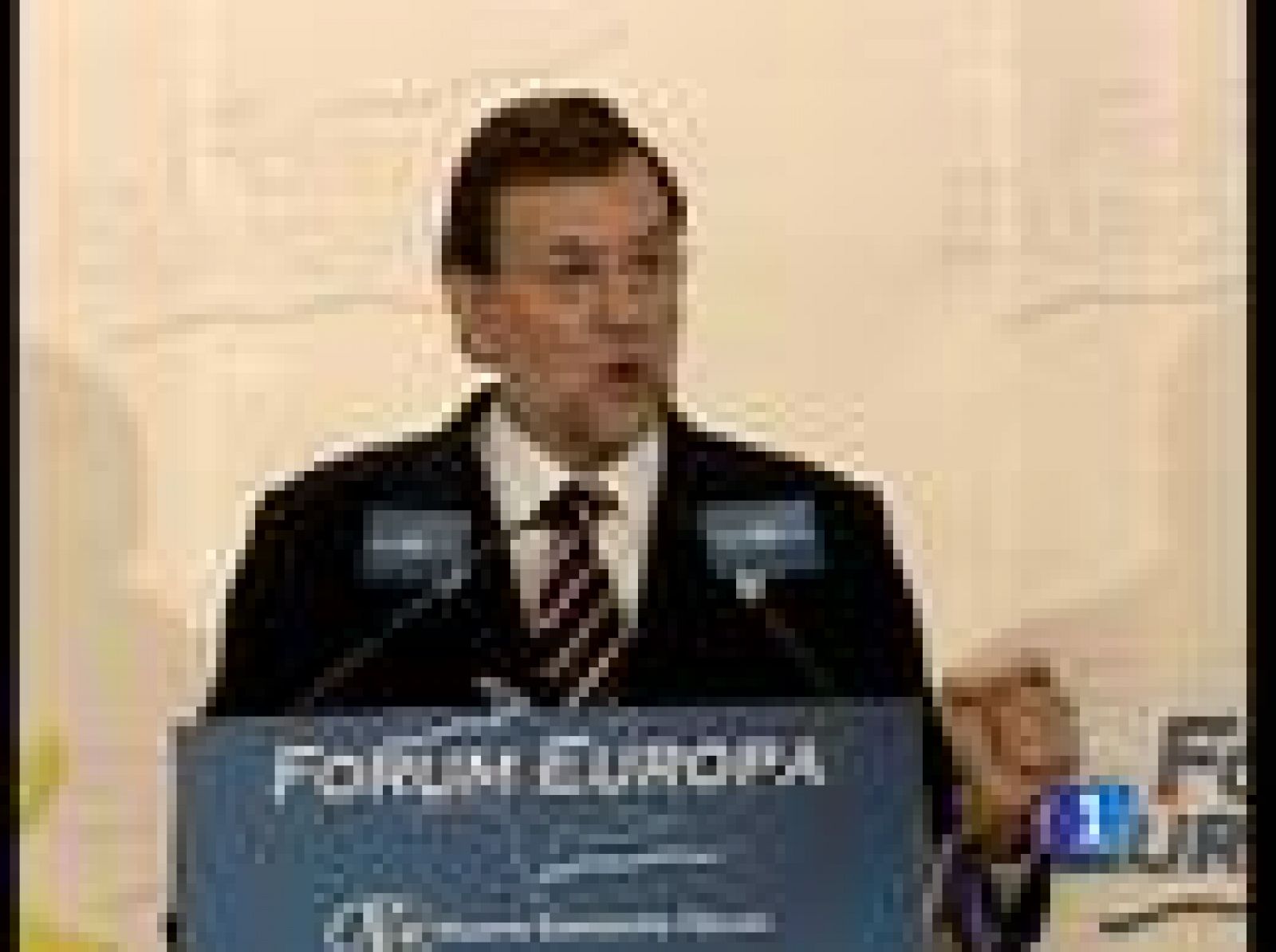 Rajoy pide que la Constitución limite el déficit | Ver