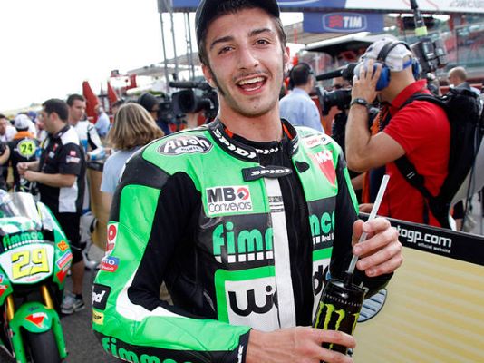  - Muchas caídas en Moto2