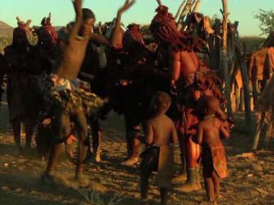  - La vida de las mujeres himbas