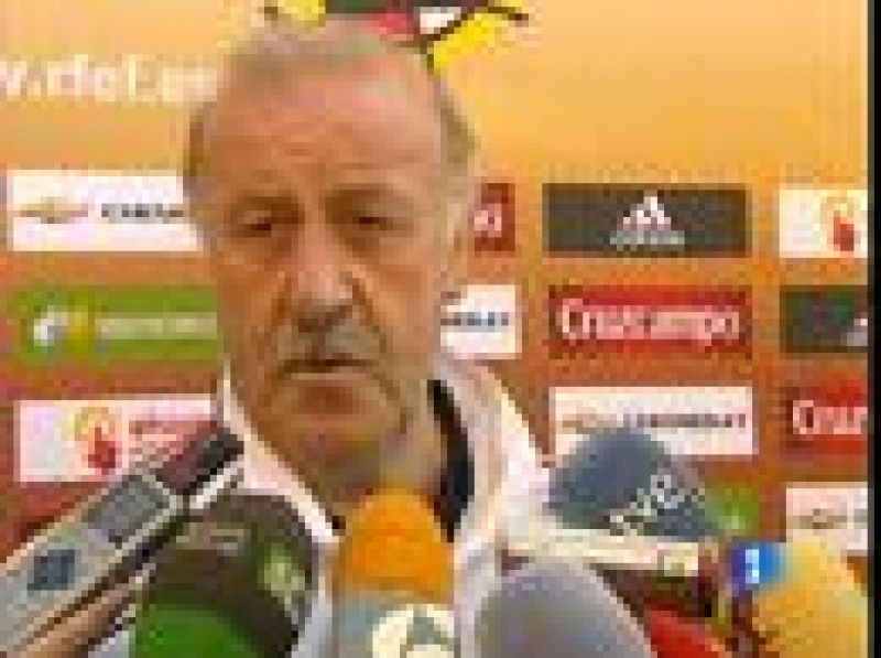 El seleccionador español, Vicente del Bosque, ha asegurado que escucha las críticas, pero que al final el que decide es él, ya que no podría atender a todas las peticiones.