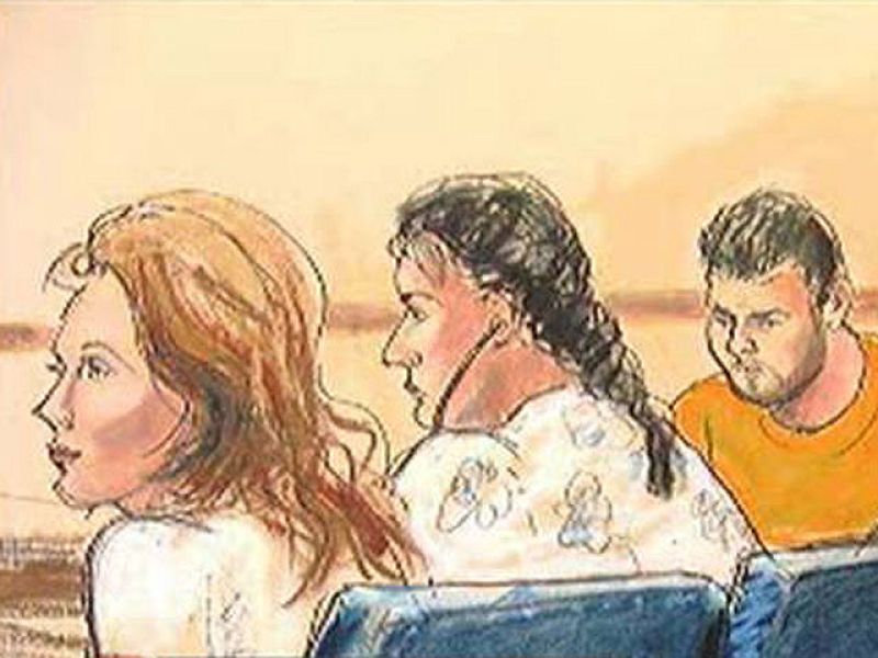   EE.UU. ha detenido a diez personas, acusadas de espiar para el Gobierno ruso. Una undécima ha sido detenida por las autoridades chipriotas. A los arrestados se les acusa de asumir identidades falsas, conspirar para actuar como agentes ilegales y bl