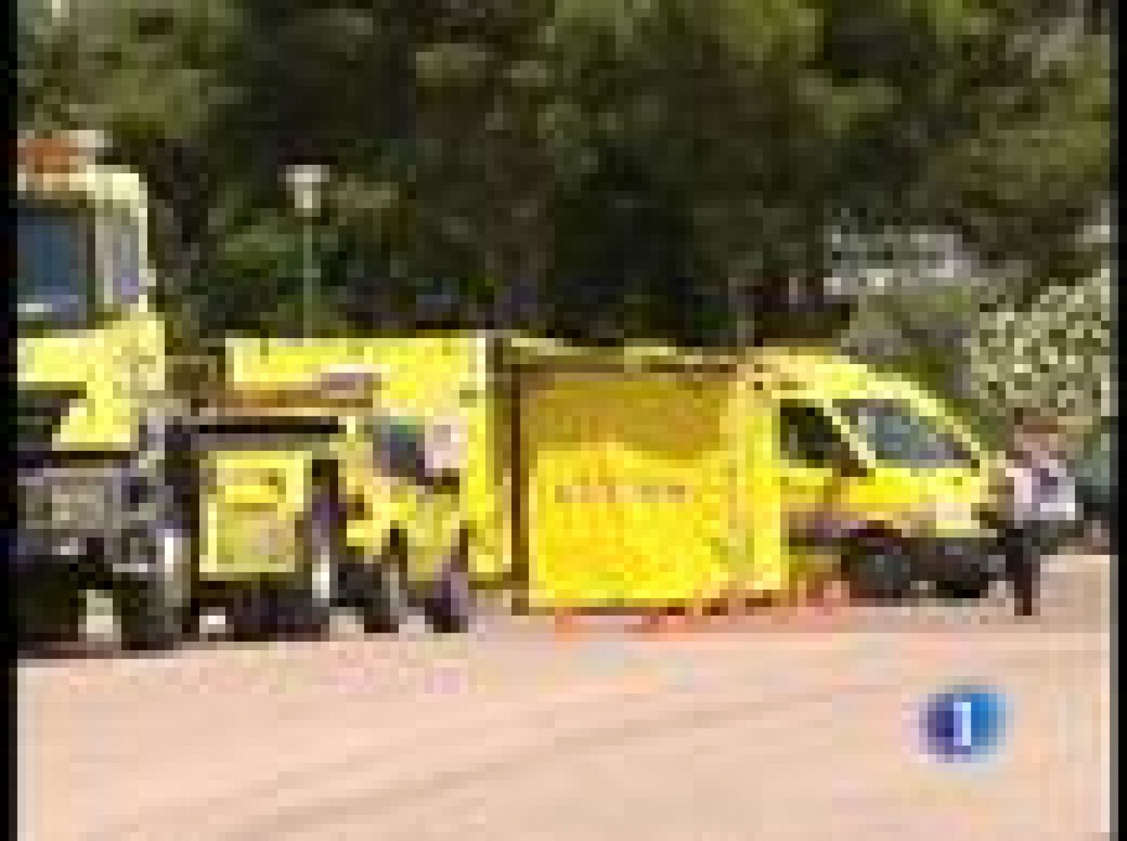 Un subteniente de la guardia civil ha muerto esta mañana a causa de una explosión fortuita en el Colegio de Guardias jóvenes de Valdemoro. Otros 12 agentes han resultado heridos aunque todos leves. Todo ha ocurrido junto al almacén de explosivos. 