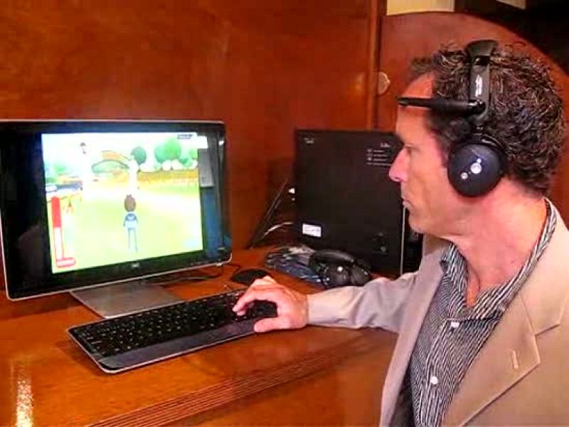  En el juego "Las aventuras de Neuroboy" el personaje tiene que mantener la concentración sobre determinados objetos para hacerlos estallar.