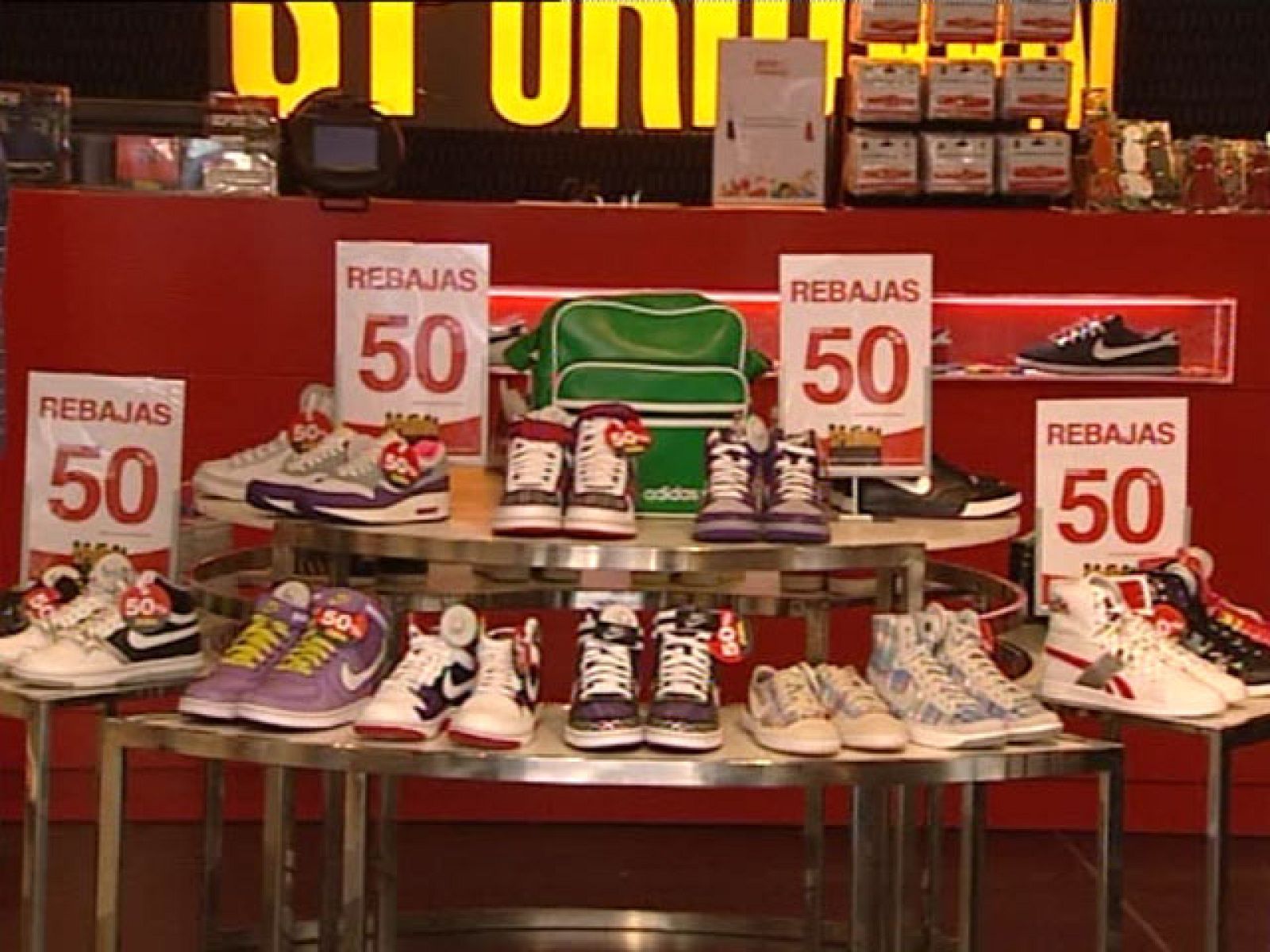 Es 1 de julio, y cien mil comercios de toda España anuncian descuentos de hasta un 70% | Ver