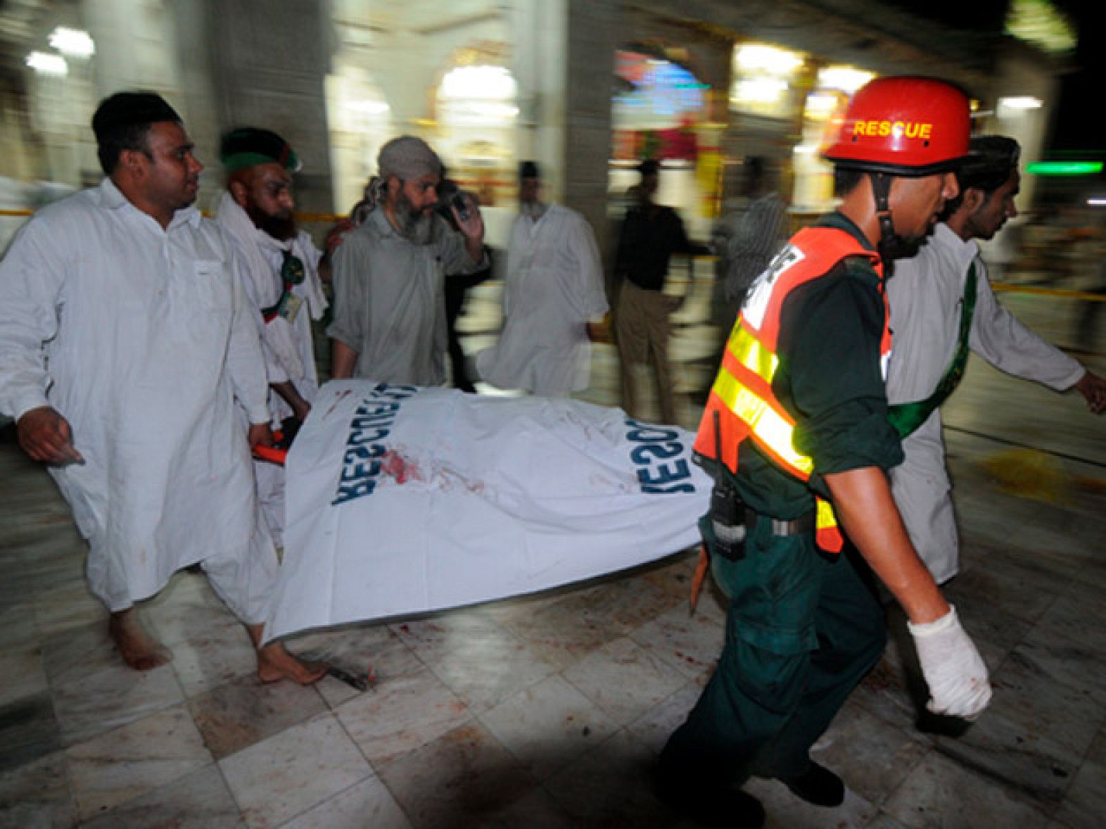 Otras 75 personas han resultado heridas.