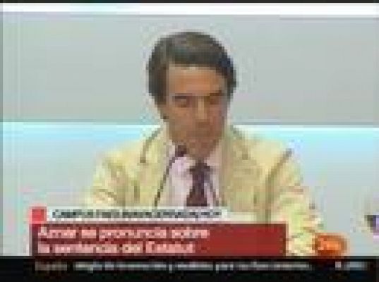 Aznar acusa a Zapatero de situar a España en una "profunda sima jurídica y política" con el Estatuto 