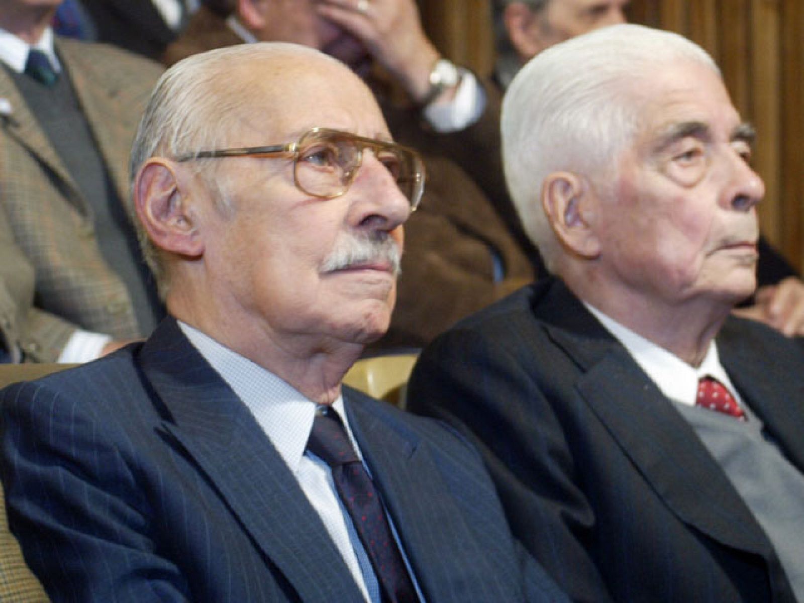 El ex dictador argentino Jorge Videla se sienta por segunda vez en el banquillo de los acusados | Ver