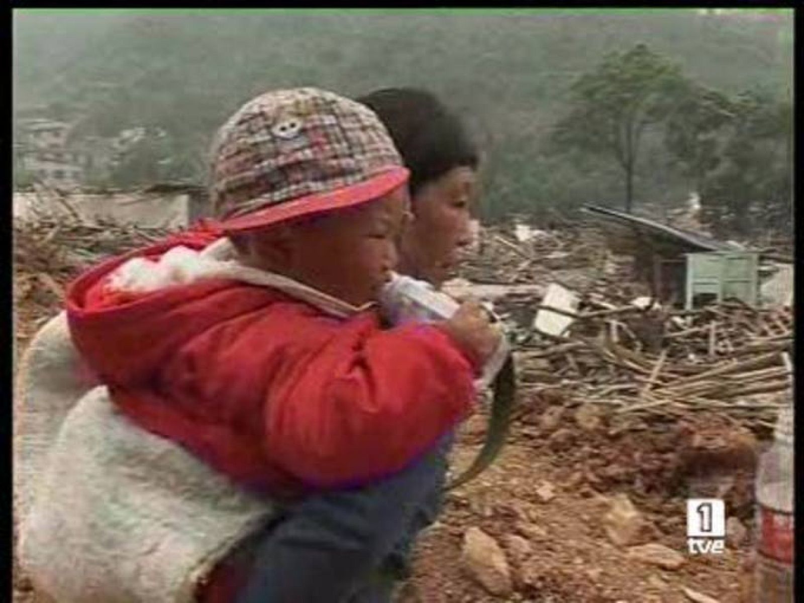 Siguen apareciendo supervivientes en China