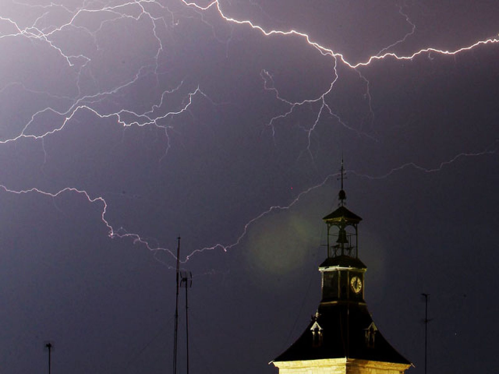 El Telediario en cuatro minutos (03/07/2010)
